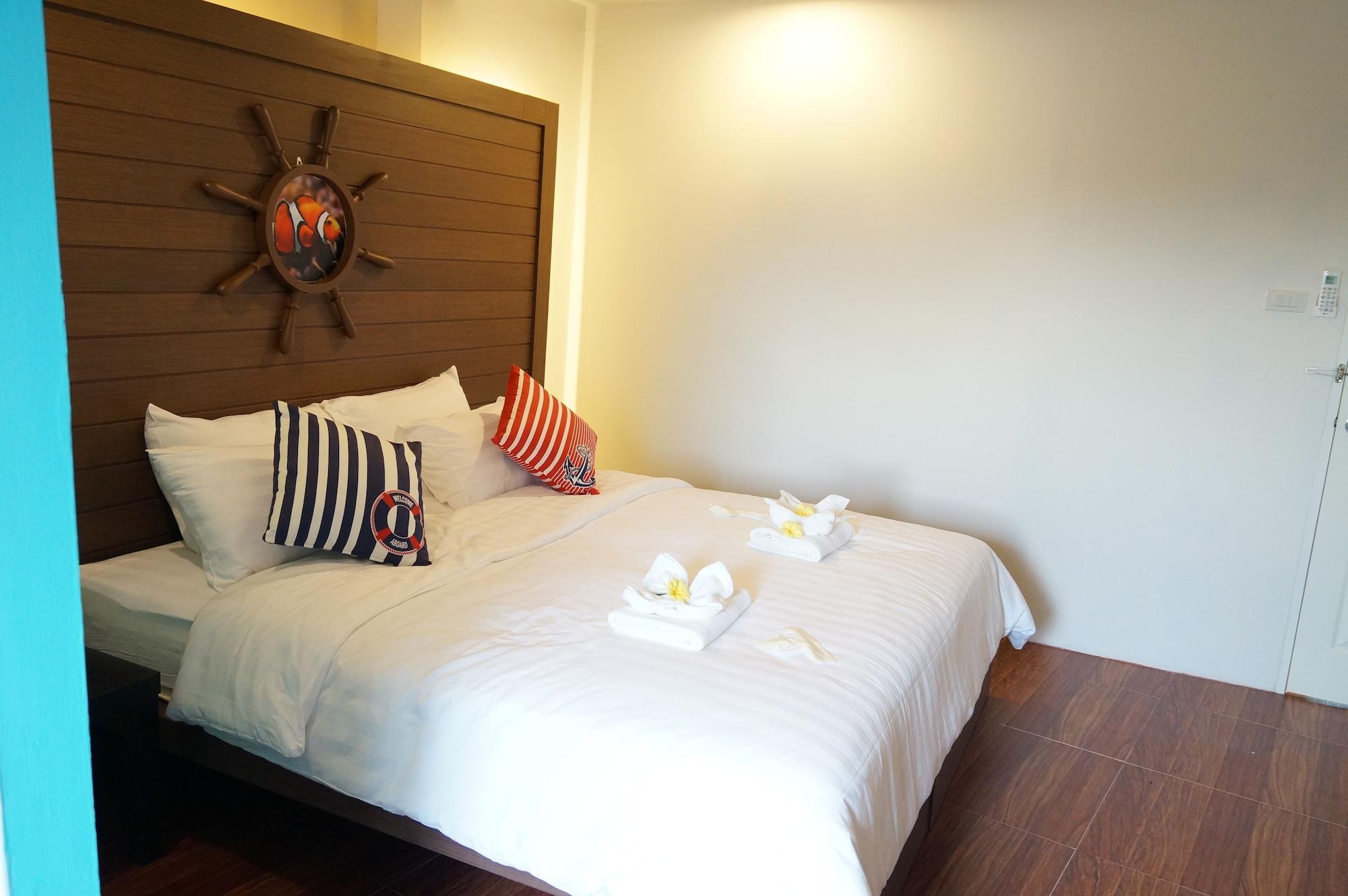 Bed By Cruise Hotel At Samakkhi-Tivanont Нонтабури Екстериор снимка