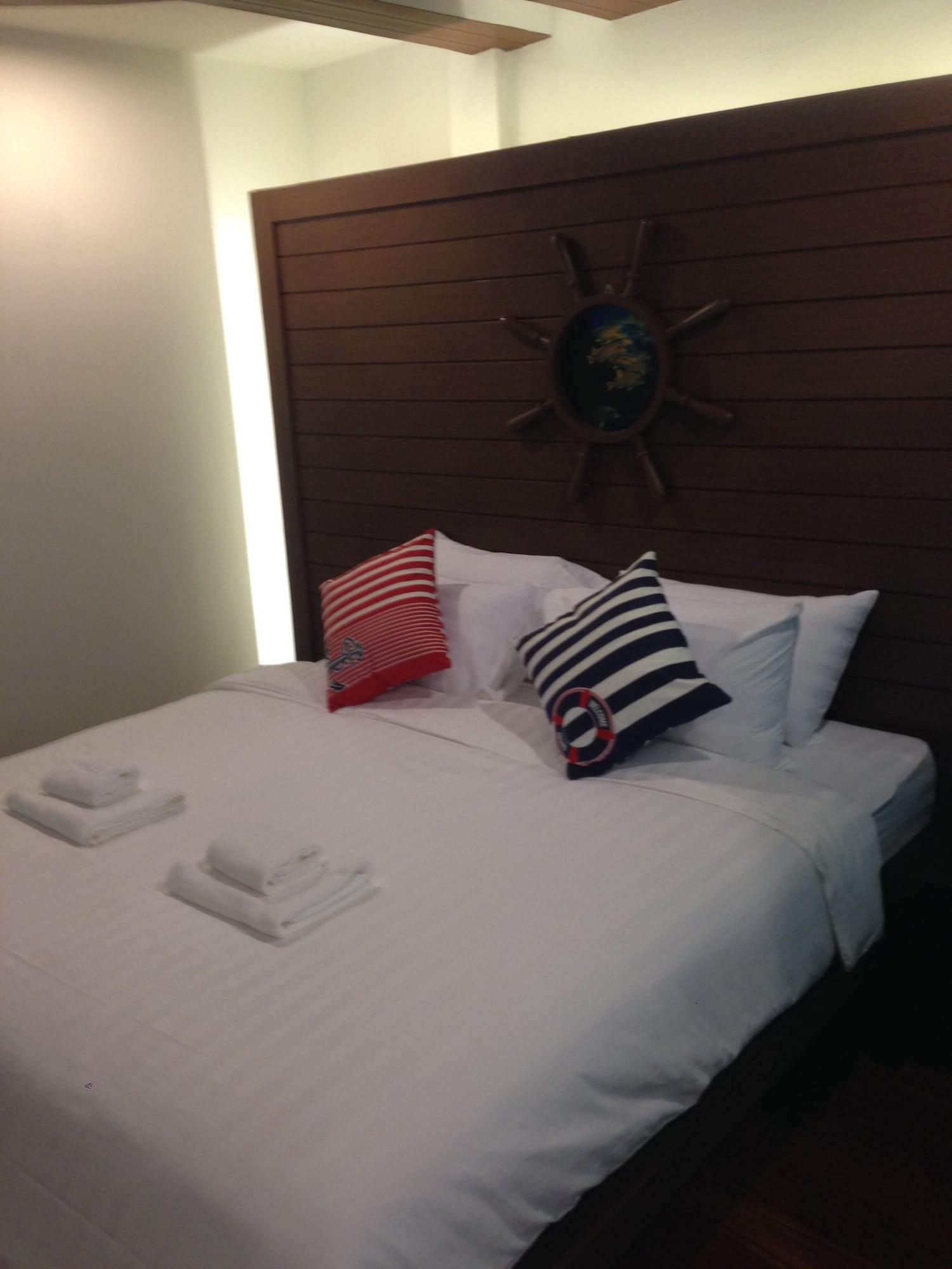 Bed By Cruise Hotel At Samakkhi-Tivanont Нонтабури Екстериор снимка