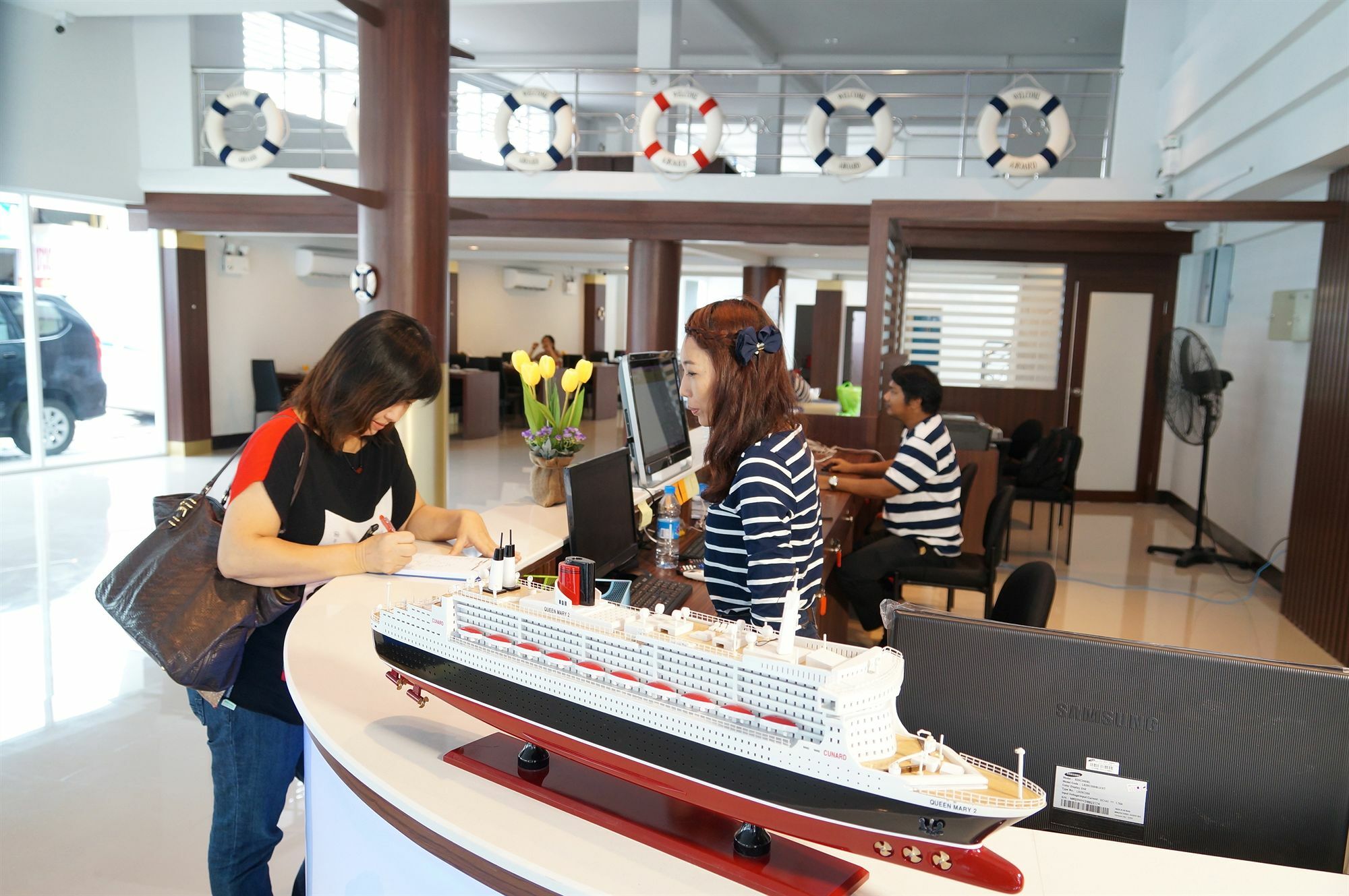 Bed By Cruise Hotel At Samakkhi-Tivanont Нонтабури Екстериор снимка